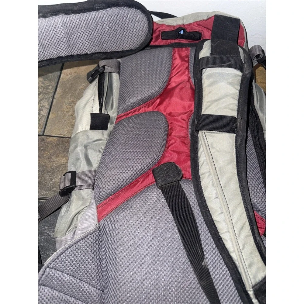 Camelbak H.A.W.G Hawg Backpack Red/Gray No Bladder